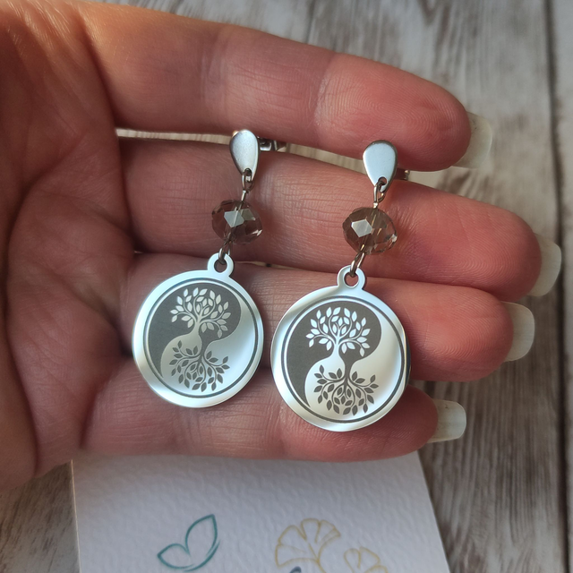 Boucles d&#039;oreilles &quot;Yin et Yang&quot; arbre de vie gravés