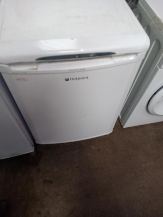 Hotpoint Under counter freezer