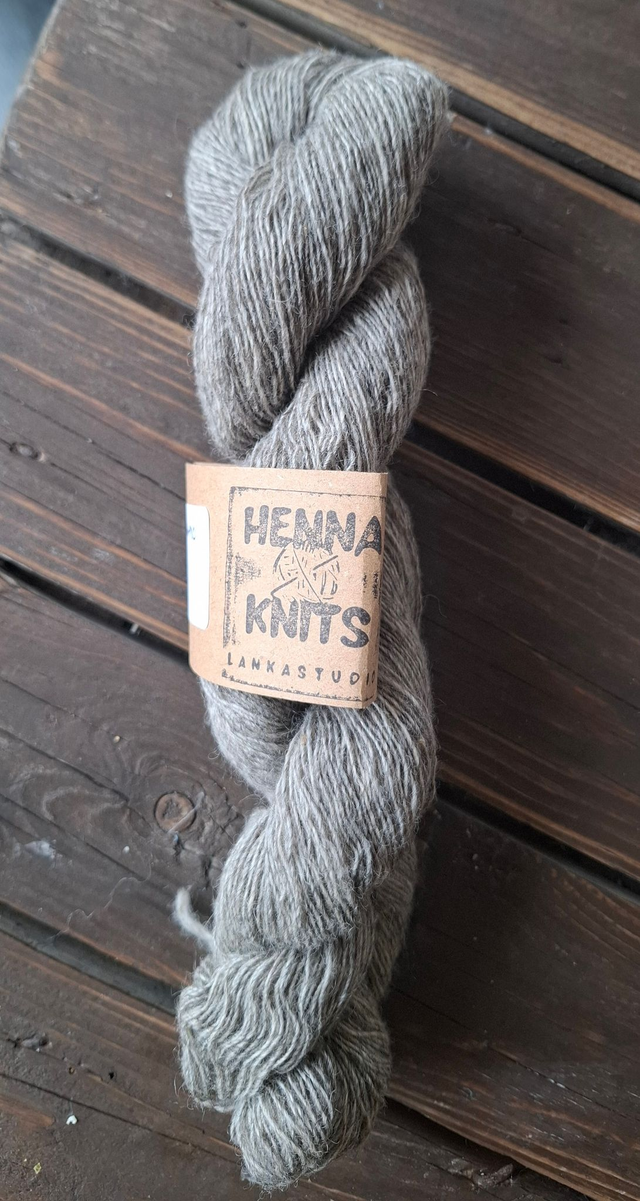 Herkkä-LF – Vanamo | 100 % suomenlampaanvilla | Light Fingering | 50