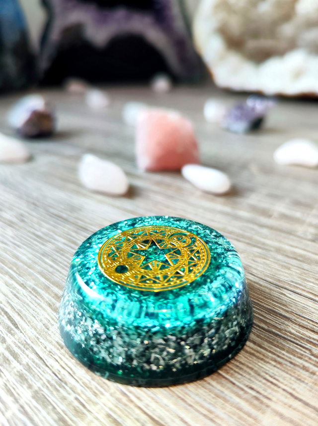 Orgonite ronde verte