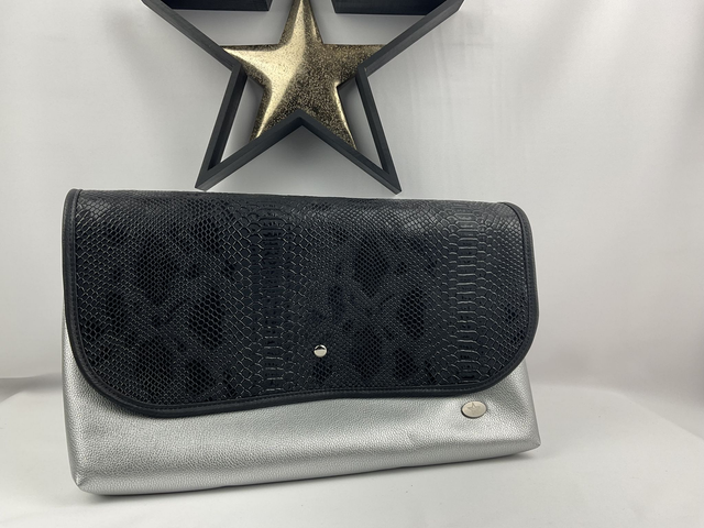 Housse ordinateur – Argent &amp; Noir texture serpent