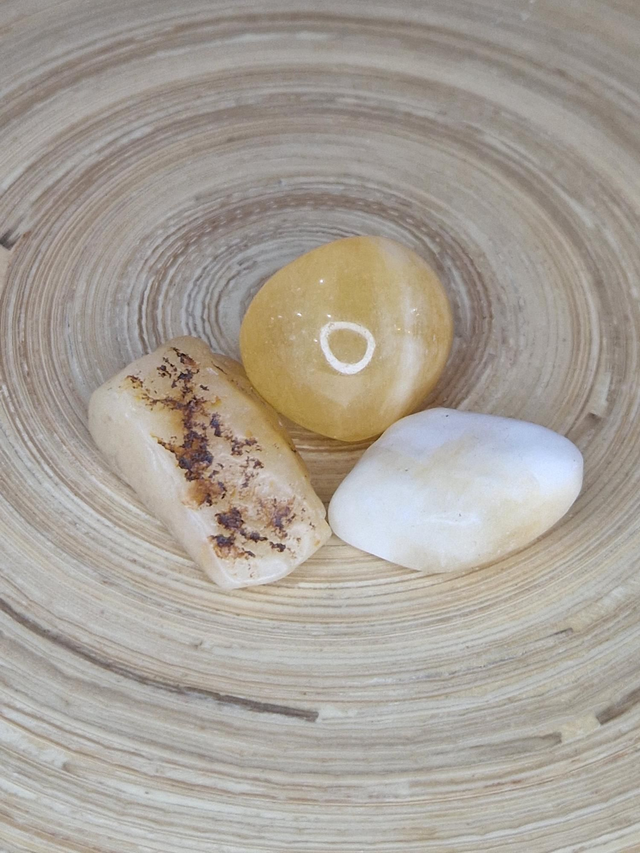 Calcite orange - Pierre roulée