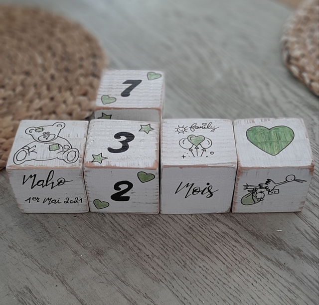 Cube bois naissance