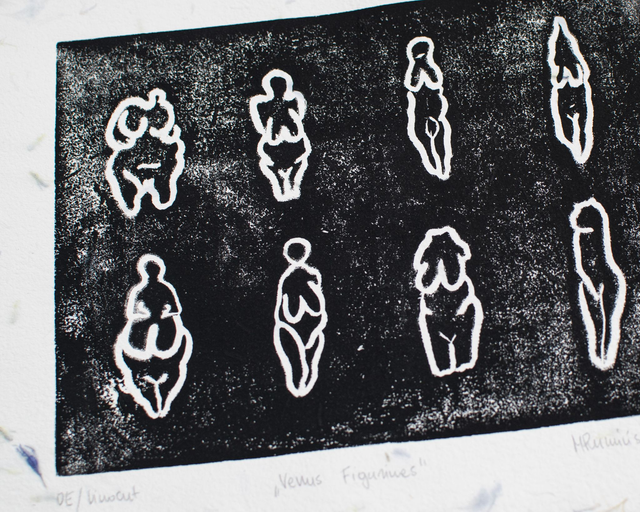 Linoryt "Venus figurines"