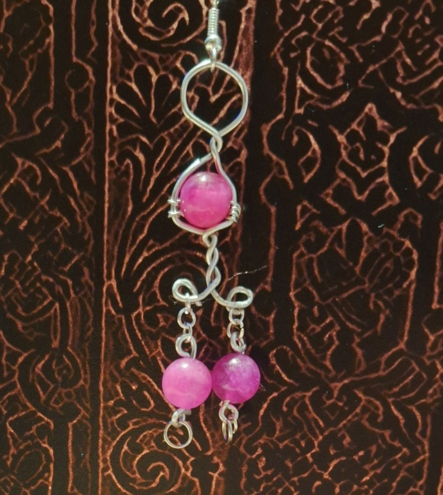 Customised "vineyard tears" earring