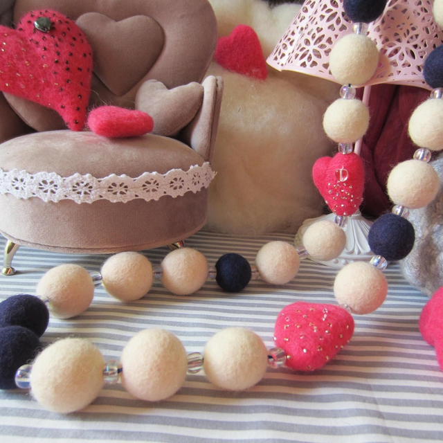 Collana in feltro di lana merino