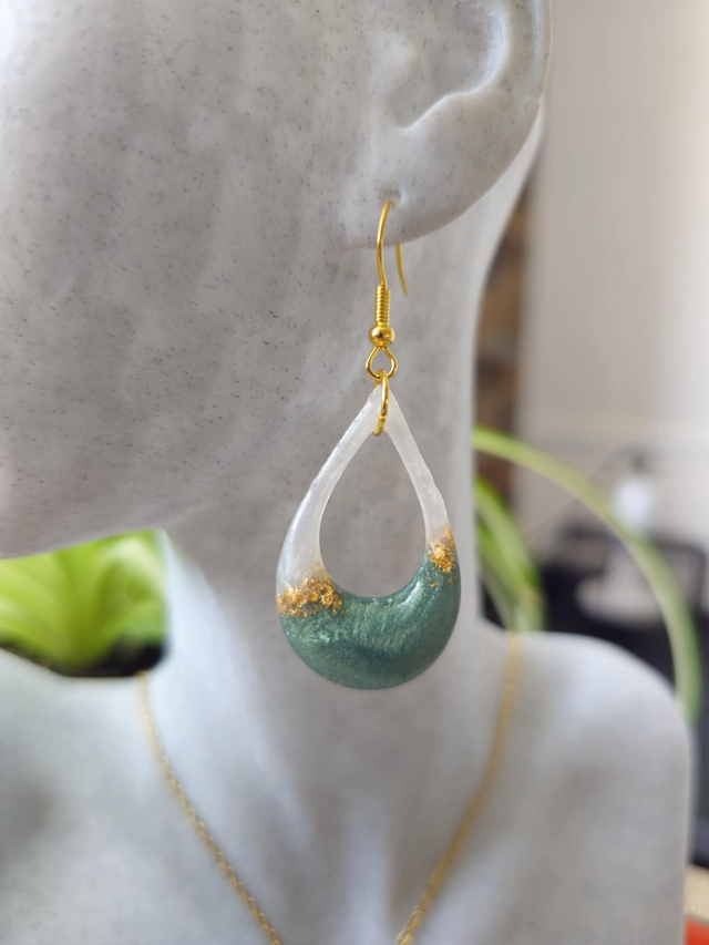 💧​​ Goutte de Rêve "Azur & Or": Bijou moderne aux reflets dorés 💧​