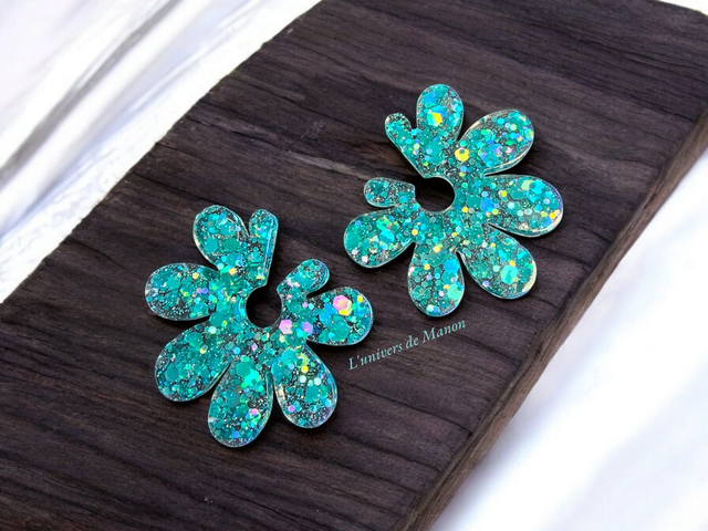 Boucles d&#039;oreilles &quot; Julia &quot;  en résine et paillettes pour femme, tendance 