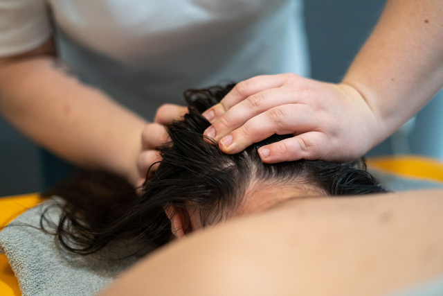 Masáž hlavy alebo tváre