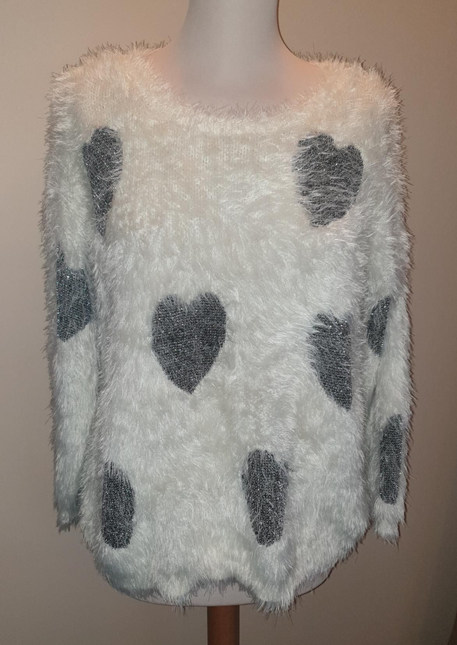 Pull motifs coeurs Taille L