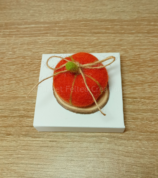 Miniature pumpkin decoration, felted pumpkin