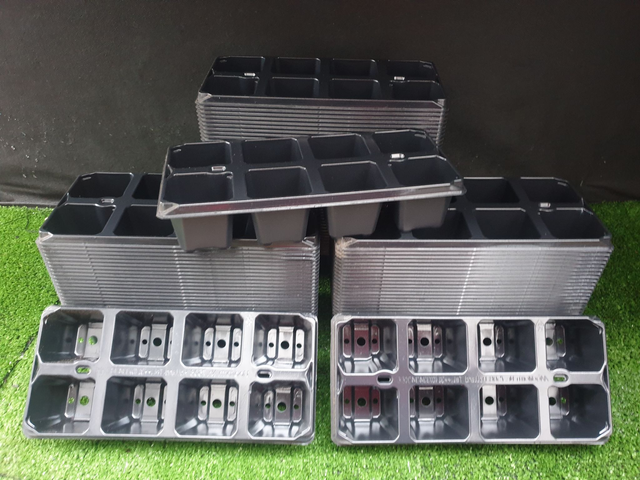 Modiform Plastic 8 Cell Trays  - 50 pack brand new trays!
