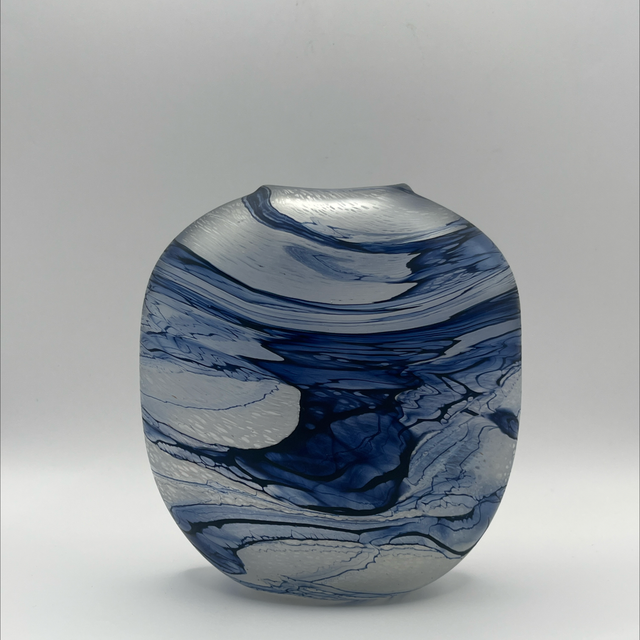 Julia Donnelly Frosted Clear Glass Vase with Navy Swirl – Signed &amp; Dated 1988, 15cm