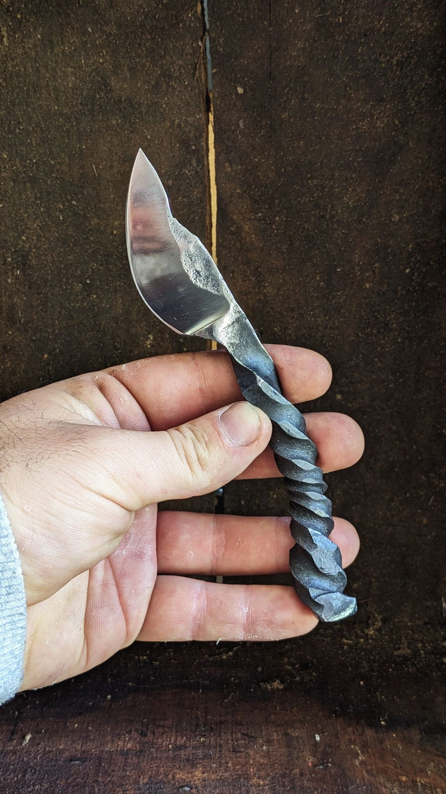 Le Kiridashi torsadé