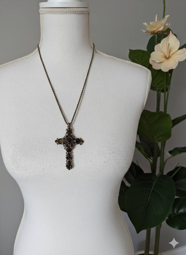Collier croix strass noir