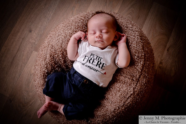 Carte cadeau Séance photo "Bébé 0-6mois" - shooting de 45min à 1h30 maxi, 5 photos au choix envoyées en téléchargement et remises sur tirages 10x15cm