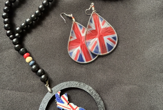 United Kingdom beaded Chain & Flag Earring Set 