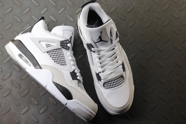 Nike Air Jordan 4 Retro Military Black