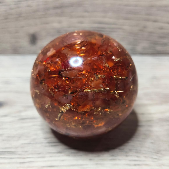 Orgonite sphère cornaline
