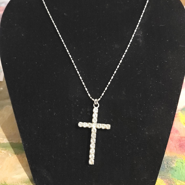 Diamonte Cross Chain