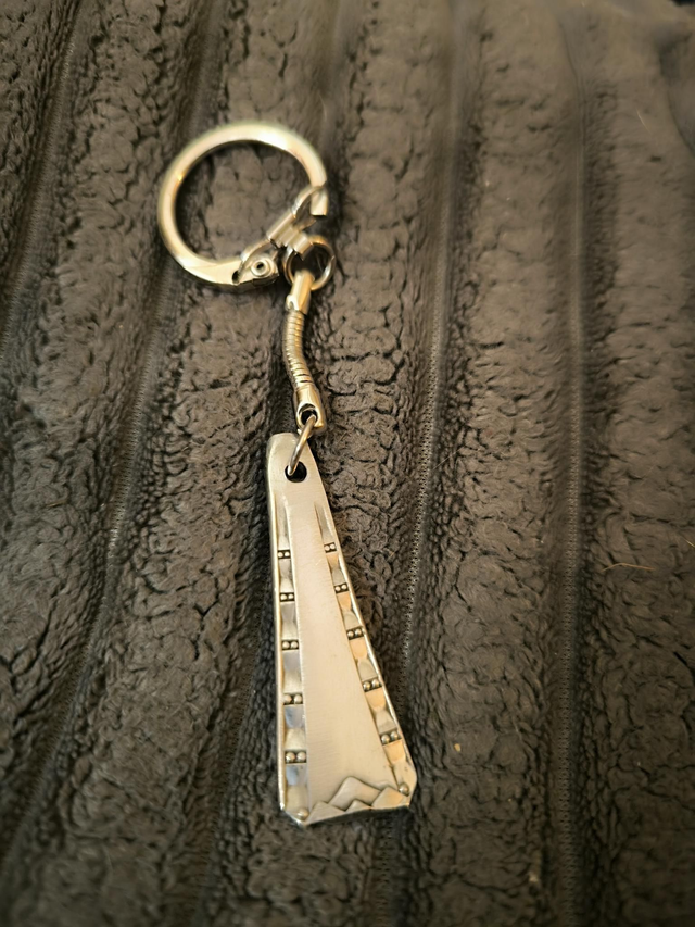 Porte-clé en métal argenté