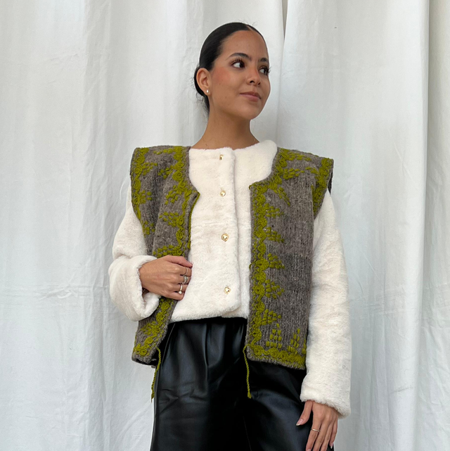 5.5 chaleco lana bordado verde 