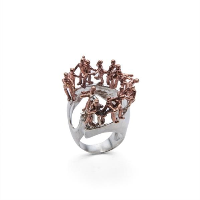 “Riabbracciarsi” 