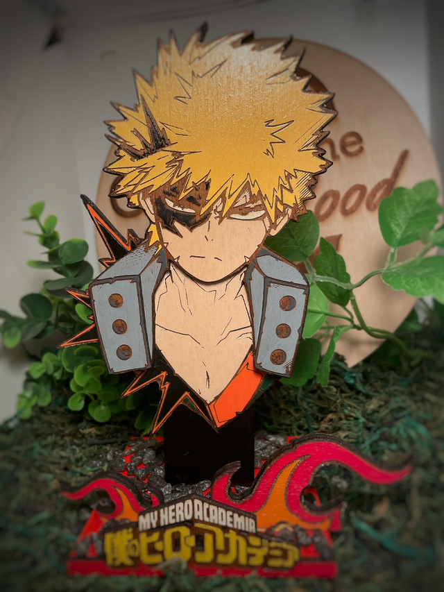 Figurine My Hero Academia, Katsuki en bois.