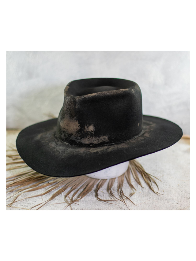 James Dutton 1883 movie hat