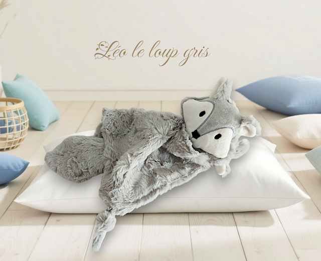 Léo le loup gris fourrure 