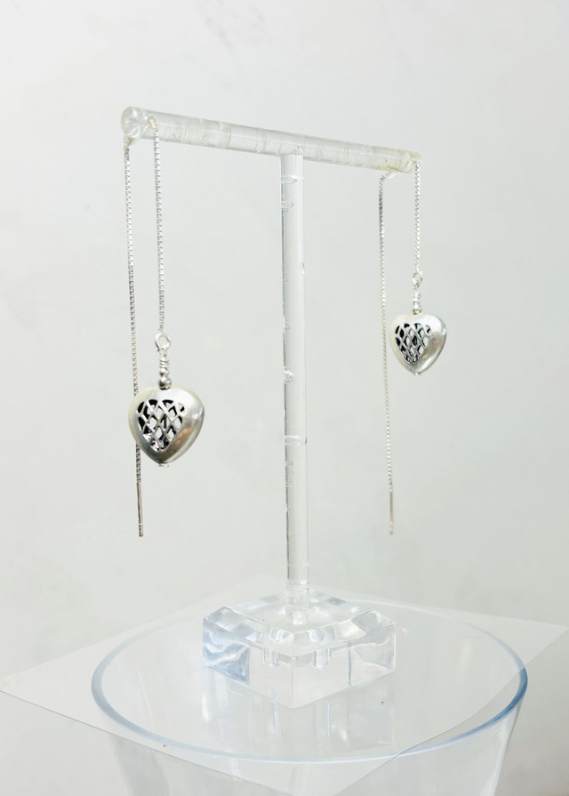 Boucles d&#039;oreille vénitienne en argent 925 cœur ajouré. réglable en longueur.