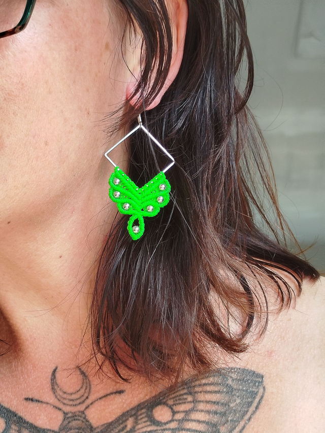 Boucles d'oreilles artisanales en micro-macramé
