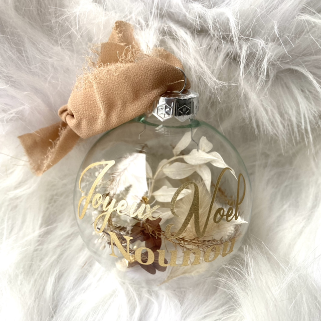 Boule de Noël fleurie personnalisée tons naturels écriture or pailleté