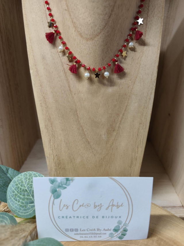COLLIER PERLES / POMPONS ROUGE 0000645