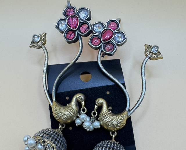 Dual tone ear rings with earcuffs