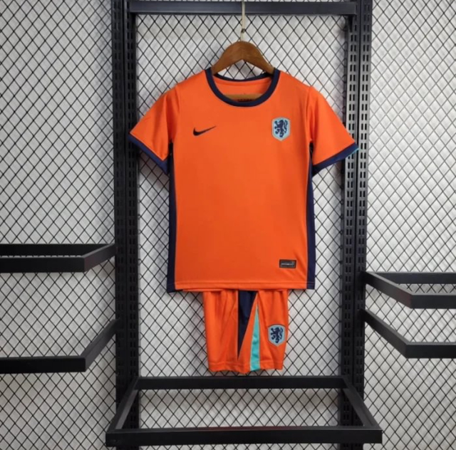 Conjunto camiseta + pantalón NIÑOS 1ª Holanda - 2024 