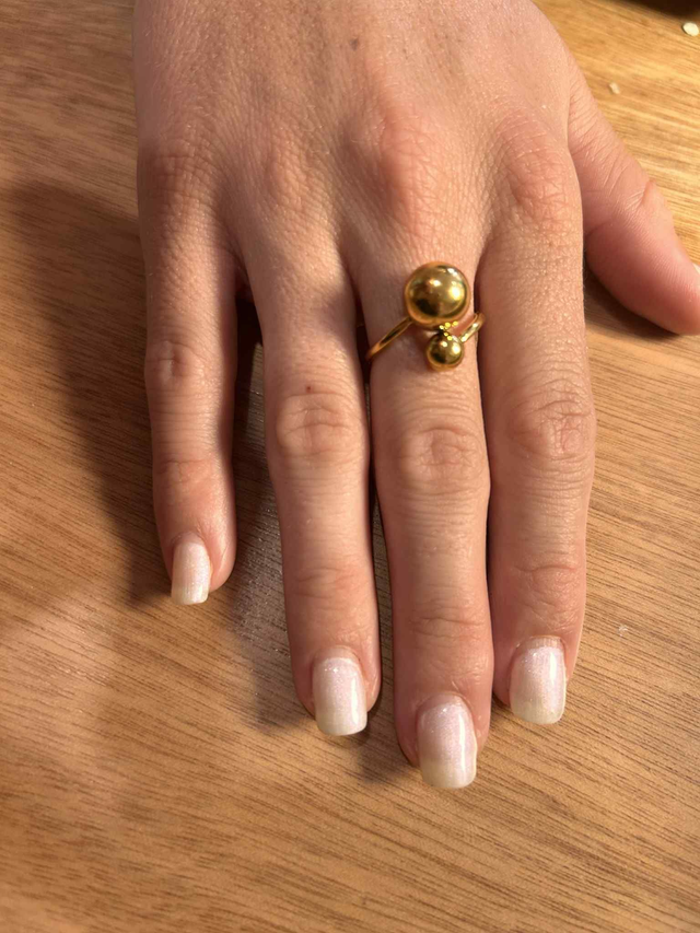 Two Balls Ring