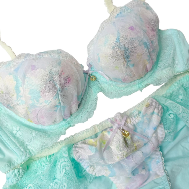 Blue + purple embroidered Japanese Bra + Underwear Set UK 32A      