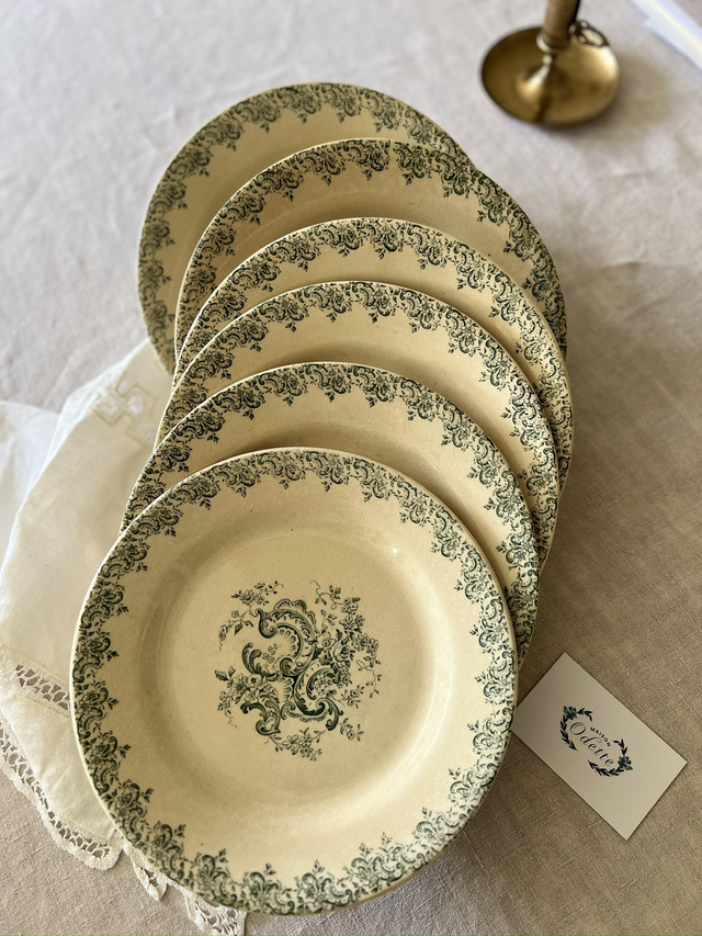 LOUIS XV - Suite de 6 assiettes plates signées Gien - Terre de Fer