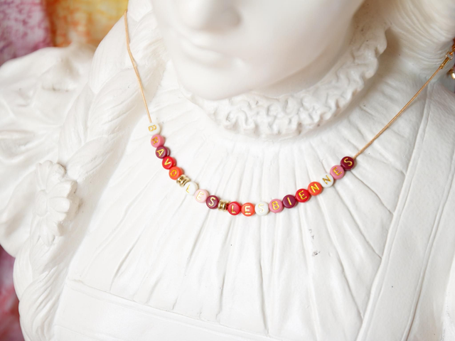 Collier Bravo les lesbiennes