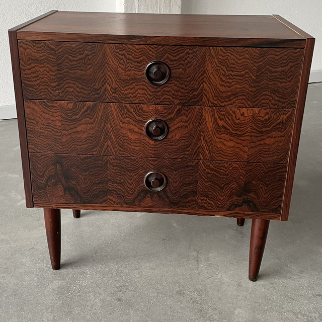 Rosewood chest of drawers danish design