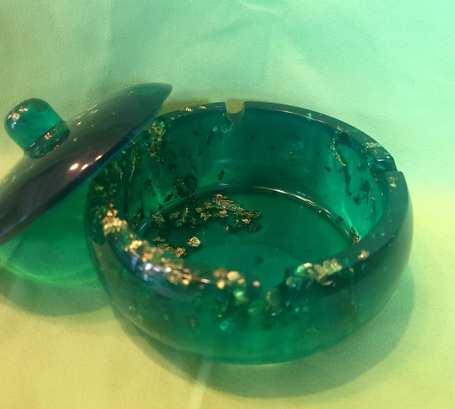 Gros cendrier avec couvercle 