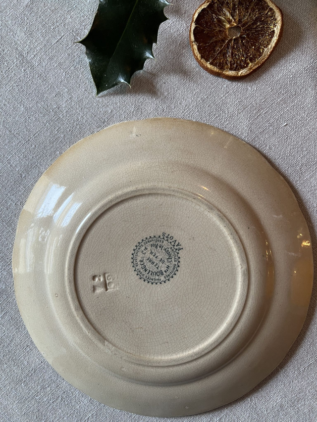 PAVOTS - Duo d'assiettes à dessert modèle Pavots par la manufacture française de Choisy le Roi - Terre de Fer