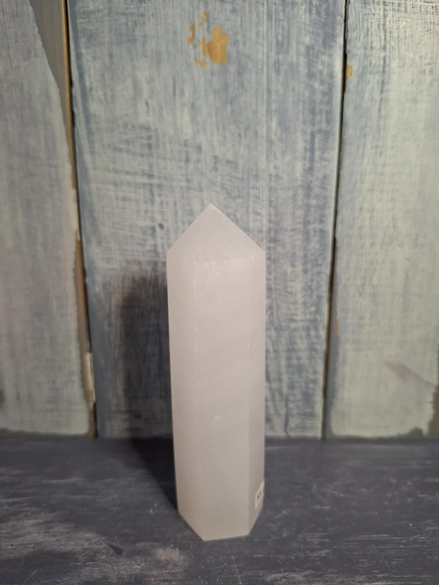 Mangano Calcite Tower 