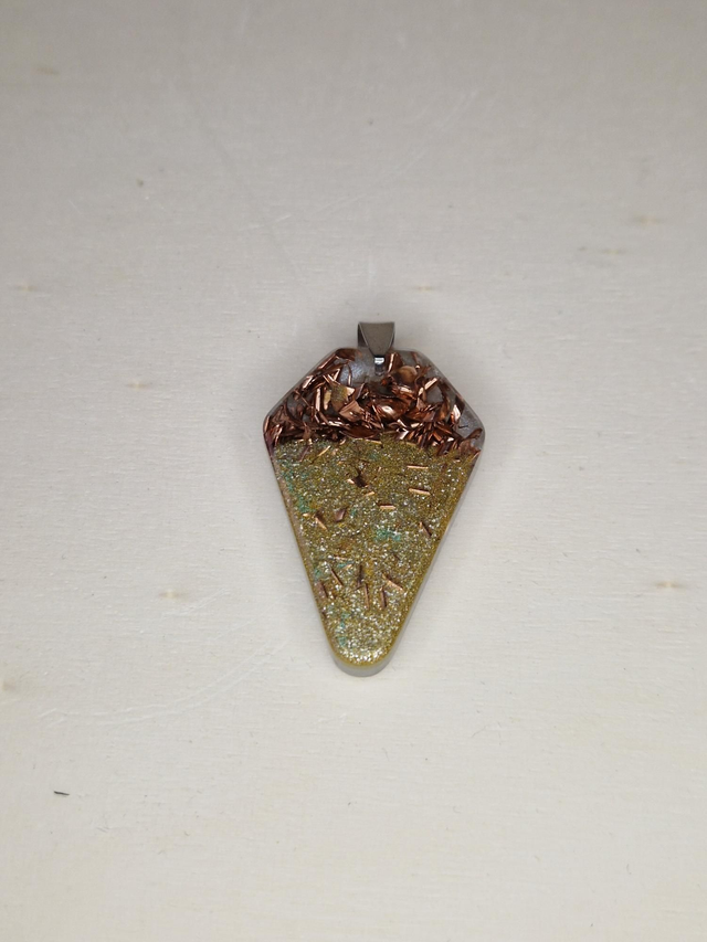 Orgonite, pendentif / 015