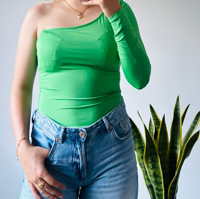 One schoulder top groen