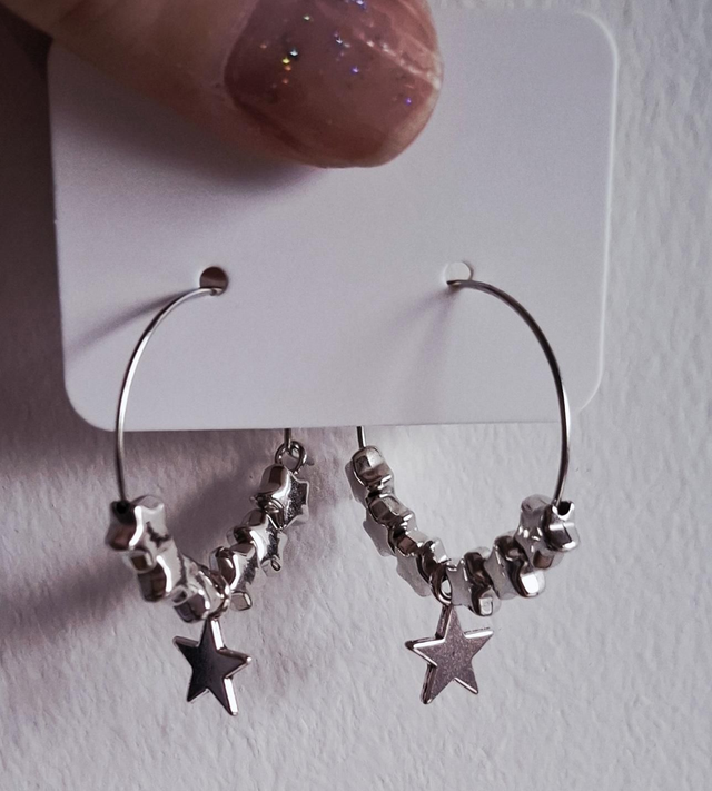Silver tone star hoop earrings 