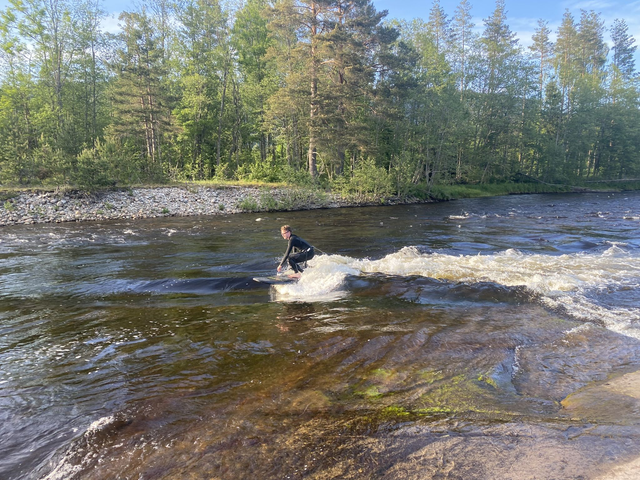 River Surfing (Telemark Surfing in Heddøla)