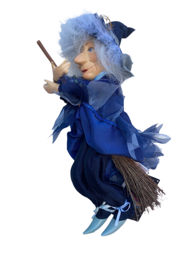 Witches of Pendle Phoebe 30 cm 