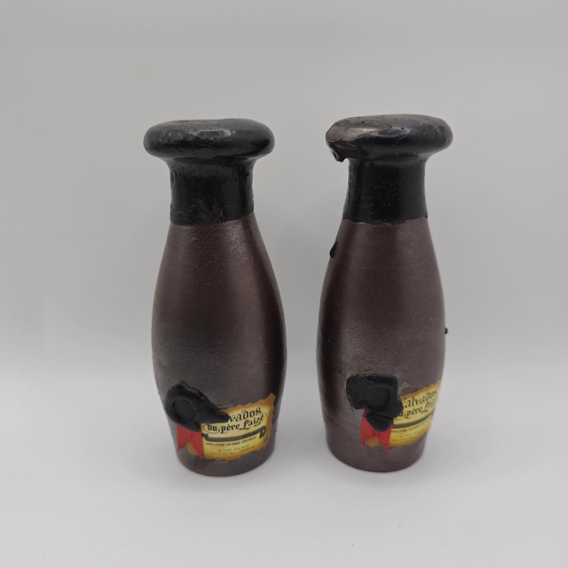 2 Mignonnettes de Calvados en grès "du Père Laizé"